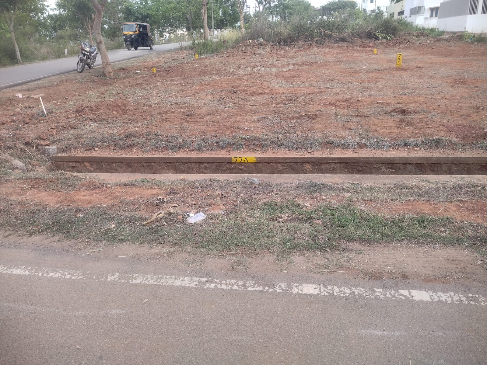 40×60 east face Residential site for sale